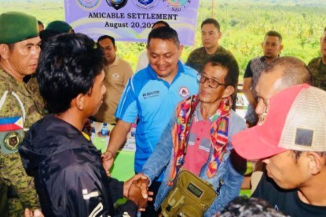 Rival Sulu Families End Year-Long Blood Feud